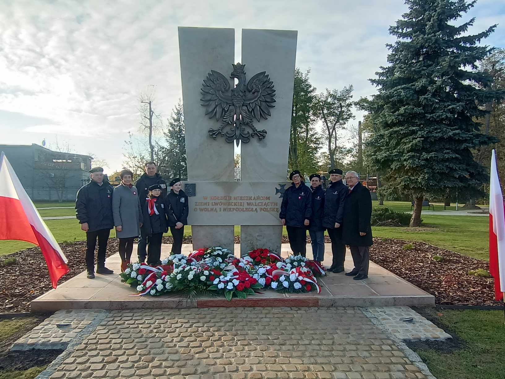 Zdjęcie z wydarzenia Odsłonięcie Pomnika Wdzięczności w Lwówku - 11.11.23