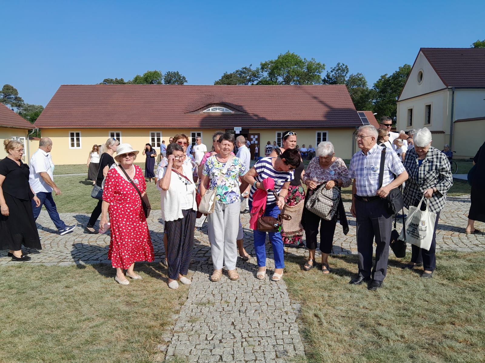 Zdjęcie z wydarzenia Podróże w czasie - zwiedzamy Wielkopolskę. Wyjazd do Bieniszewa i Lichenia Starego - 10.09.2024