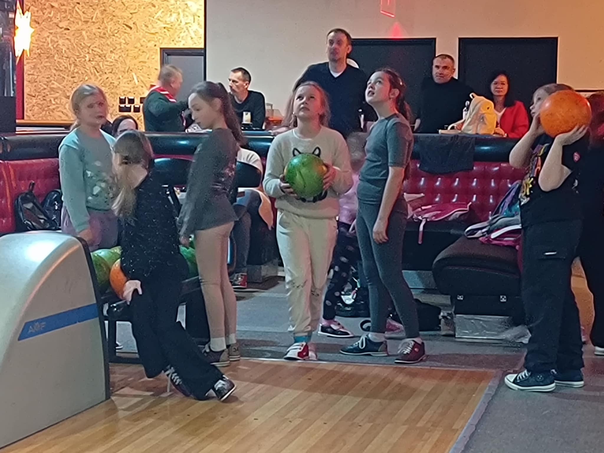Zdjęcie z wydarzenia Ferie z bowlingiem - Wyjazd do Poznania - 25.01.2025