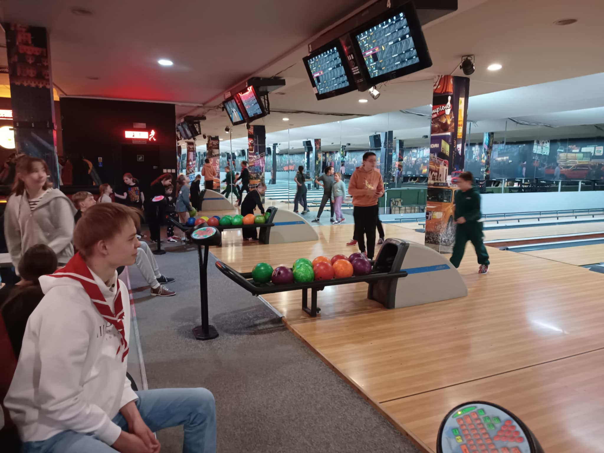 Zdjęcie z wydarzenia Ferie z bowlingiem - Wyjazd do Poznania - 25.01.2025