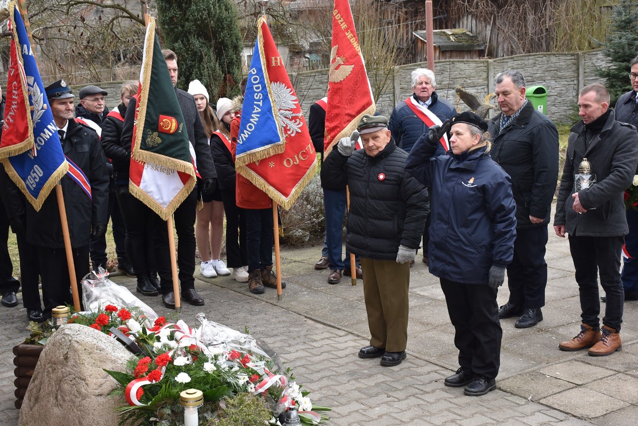 Zdjęcie z wydarzenia Uroczyste odsłonięcie tablicy poświęconej Powstańcom Wielkopolski Oddziału Łomnickiego - 10.02.2025