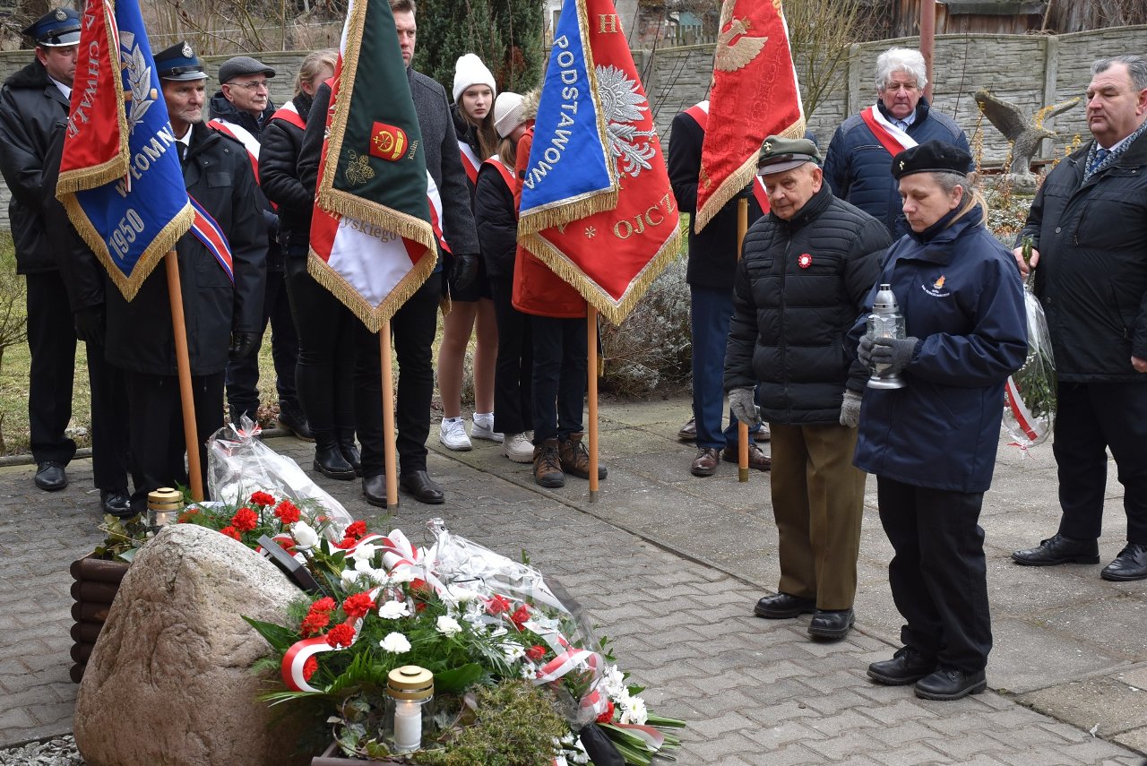 Zdjęcie z wydarzenia Uroczyste odsłonięcie tablicy poświęconej Powstańcom Wielkopolski Oddziału Łomnickiego - 10.02.2025